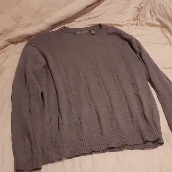 Sweater - Picture 1 of 2